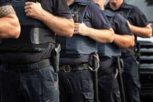 Defesa em Operações Policiais: Busca e Apreensão Ilegal